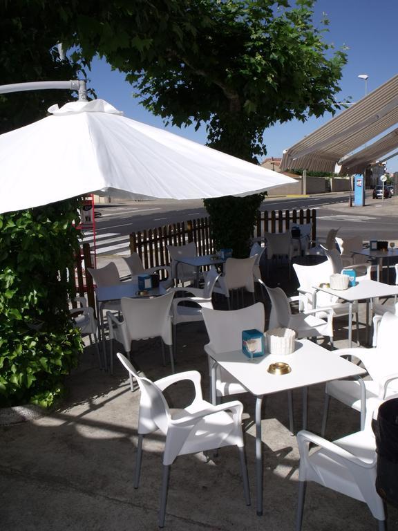 Hostal Salones Victoria Santa Marina del Rey Bagian luar foto